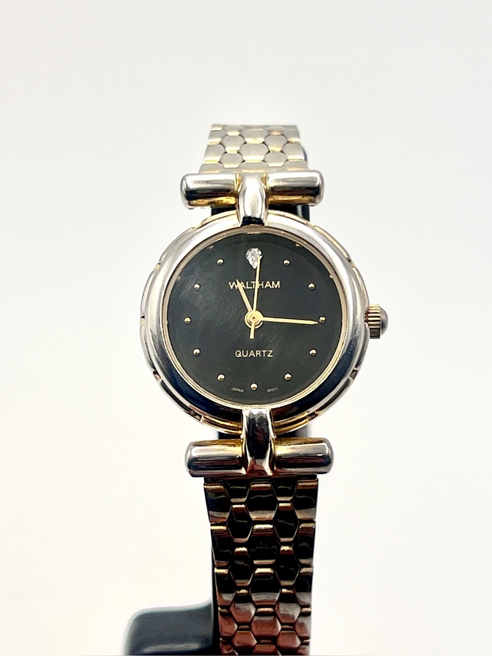 Vintage Waltham Womens Two-Tone Black Dial Quartz Watch